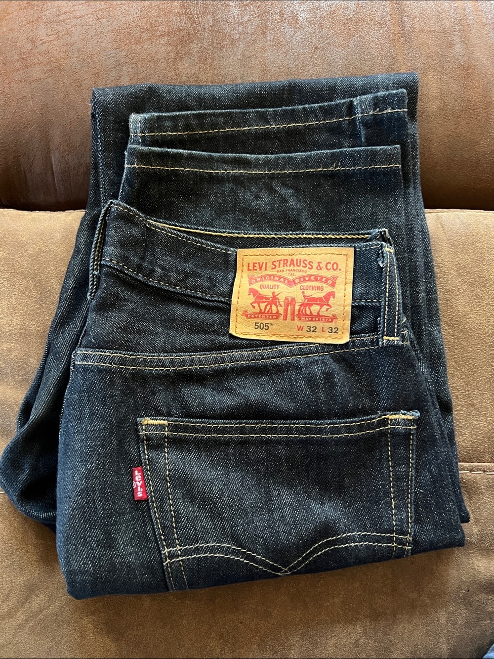 Levi's Men's 505 Straight Jeans in Dark Blue Denim 32x32